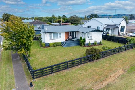 Photo of property in 15 Fox Street, Woodville, 4920