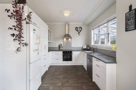 Photo of property in 10 Lytton Street, Feilding, 4702