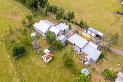 Photo of property in 2532 Lake Ferry Road, Pirinoa, Featherston, 5772