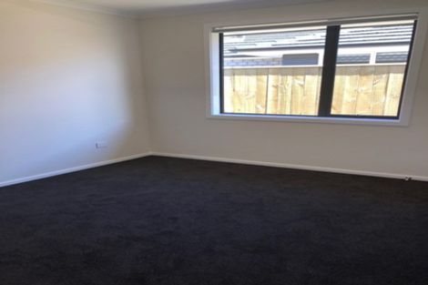 Photo of property in 8 Tapuhikura Street, Waikanae, 5036