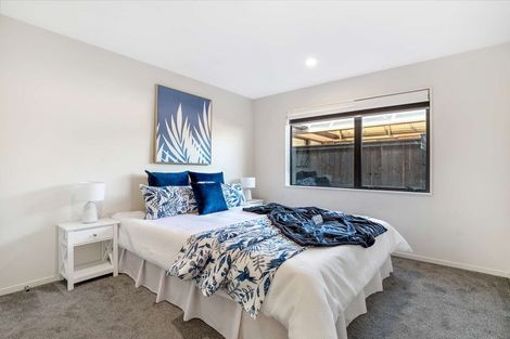 Photo of property in 8 Pakaraka Drive, Papakura, 2110