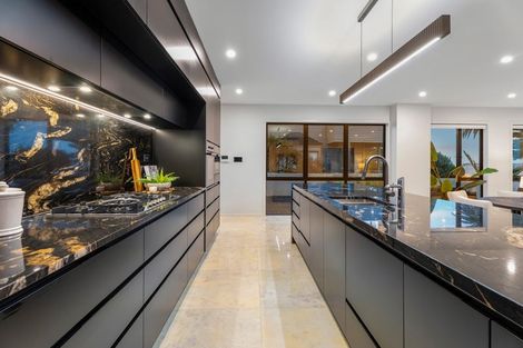 Photo of property in 18a The Esplanade, Eastern Beach, Auckland, 2012
