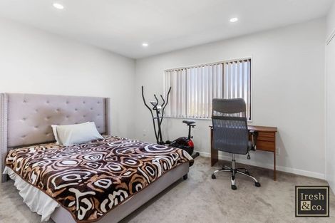 Photo of property in 12 Kohuora Lane, Papatoetoe, Auckland, 2025