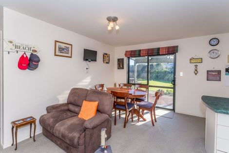 Photo of property in 50 Kent Avenue, Waitarere Beach, Levin, 5510