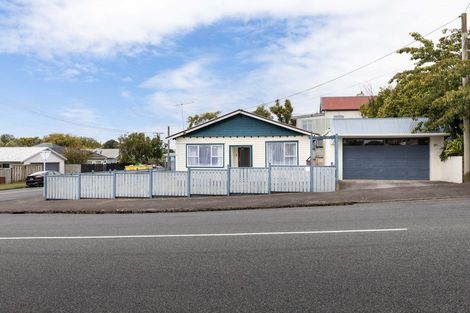 Photo of property in 45 Cutfield Road, New Plymouth, 4310