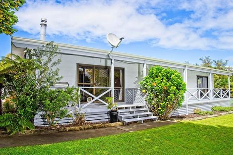 Photo of property in 10 Dillon Bell Road, Whataupoko, Gisborne, 4010