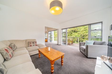 Photo of property in 20 Cosgrove Rise, Riverstone Terraces, Upper Hutt, 5018