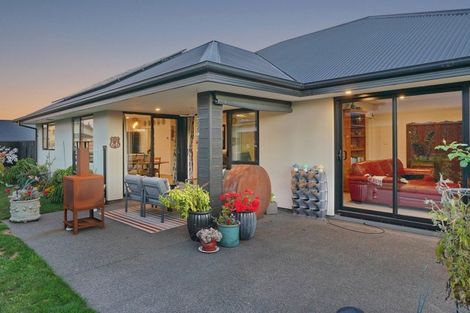 Photo of property in 11 Brantholme Place, Rangiora, 7400