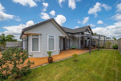 Photo of property in 121 Tapu Road, Huapai, Kumeu, 0810
