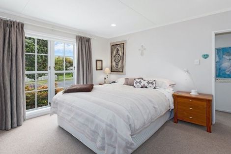 Photo of property in 32 Discovery Drive, Whitby, Porirua, 5024
