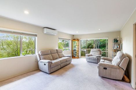 Photo of property in 21a Woodfern Crescent, Titirangi, Auckland, 0604