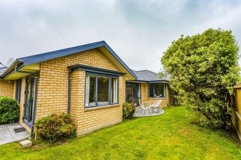 Photo of property in 6 Sheraton Place, Redwood, Christchurch, 8051