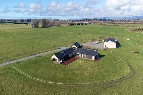 Photo of property in 585 Coutts Island Road, Coutts Island, Christchurch, 7670