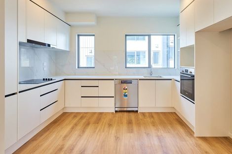 Photo of property in 2 The Boulevard, Sunnyhills, Auckland, 2010