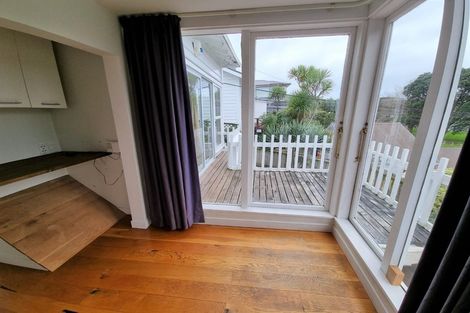 Photo of property in 12 Seabreeze Road, Narrow Neck, Auckland, 0624