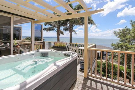 Photo of property in 28 Crispe Road, Clarks Beach, 2122