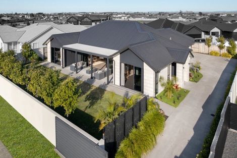 Photo of property in 52 Montiicola Drive, Papamoa Beach, Papamoa, 3118