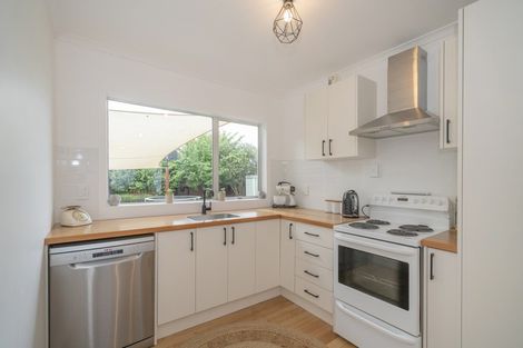 Photo of property in 20 Cook Drive, Whitianga, 3510