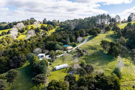 Photo of property in 330 Franklin Road, Paparoa, 0571