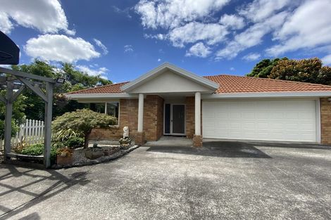 Photo of property in 8 Corfield Way, Burswood, Auckland, 2013