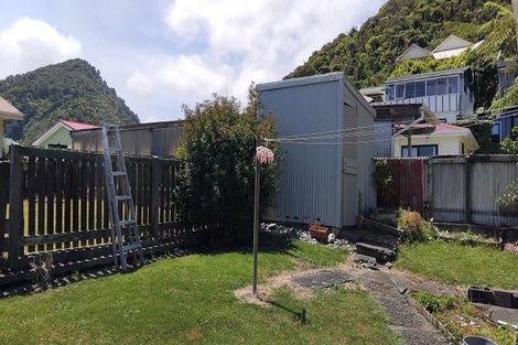 Photo of property in 43 Chapel Street, Greymouth, 7805