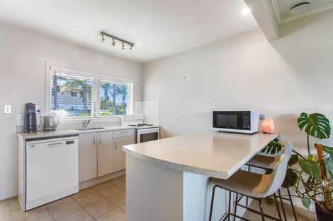 Photo of property in 2/84 Jutland Road, Hauraki, Auckland, 0622