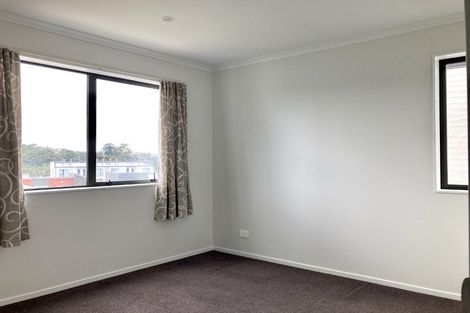 Photo of property in 66 Manutewhau Road, Massey, Auckland, 0614