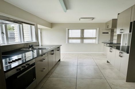 Photo of property in 101 Stanley Road, Glenfield, Auckland, 0629