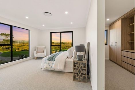 Photo of property in 32 Catalina Avenue, Rosehill, Papakura, 2113