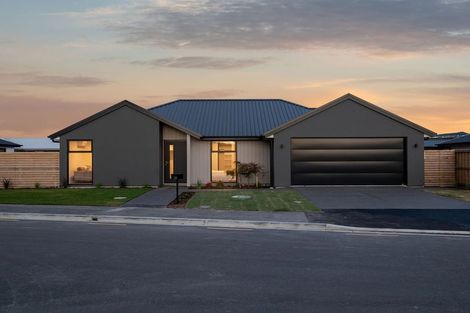 Photo of property in 20 Eccles Place, Halswell, Christchurch, 8025