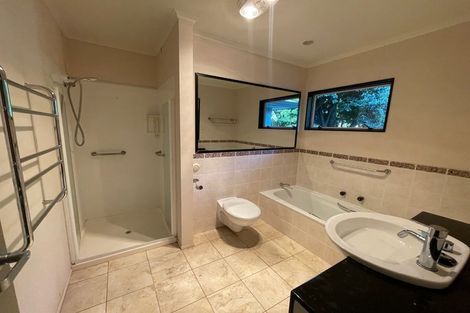 Photo of property in 87 Point View Drive, East Tamaki Heights, Auckland, 2016