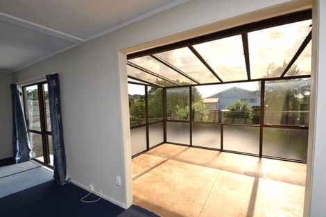 Photo of property in 17 Sabot Place, Massey, Auckland, 0614