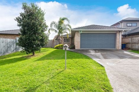 Photo of property in 8 Riverglade Parkway, Te Atatu South, Auckland, 0610