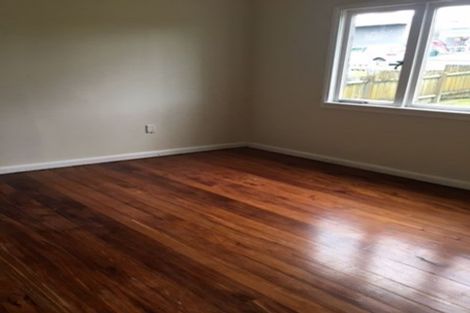 Photo of property in 2/72 Nile Road, Milford, Auckland, 0620