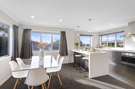 Photo of property in 6 Dundee Close, Darfield, 7510