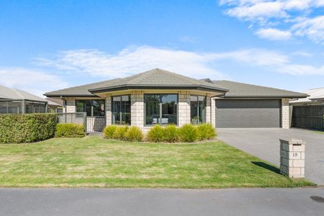Photo of property in 19 Bibiana Street, Aidanfield, Christchurch, 8025