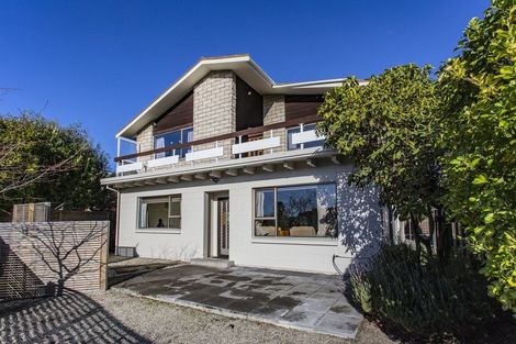 Photo of property in 2/26 Camberwell Place, Avonhead, Christchurch, 8042