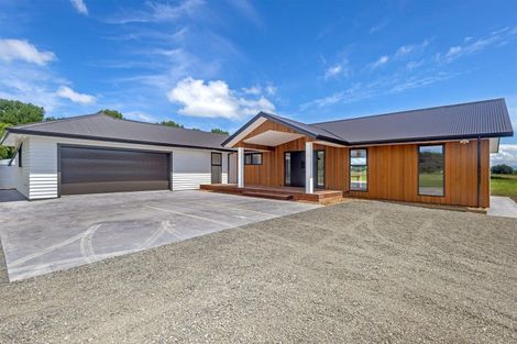 Photo of property in 584a Back Ormond Road, Makauri, 4071