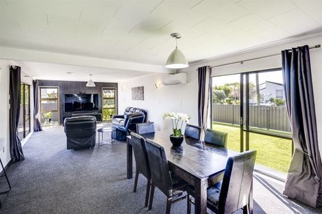 Photo of property in 26 Valerie Street, Clive, 4102