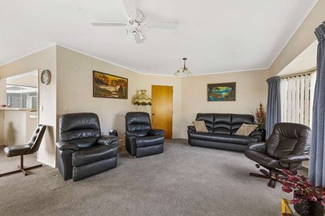 Photo of property in 1/478 Devon Street East, Strandon, New Plymouth, 4312