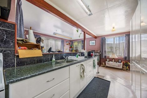 Photo of property in 28 Tiroiti Grove, Stokes Valley, Lower Hutt, 5019