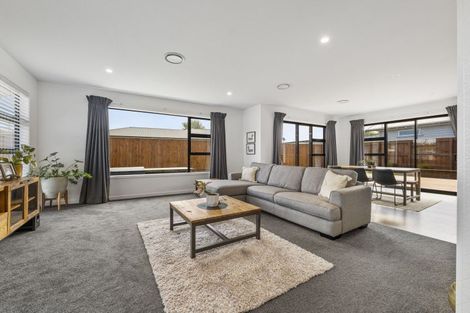 Photo of property in 66 Warwick Road, Stratford, 4332