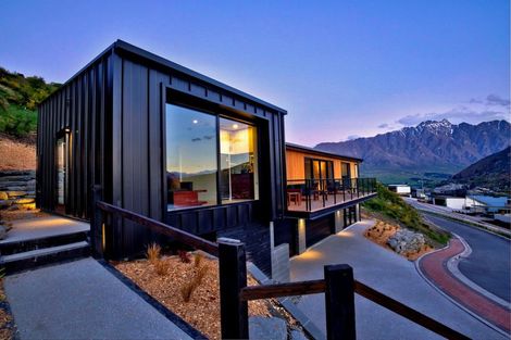 Photo of property in 61 Middleton Road, Queenstown Hill, Queenstown, 9300