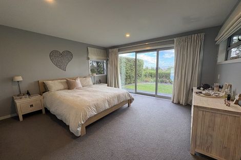 Photo of property in 8 Hikanui Drive, Havelock North, 4130