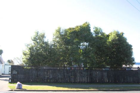 Photo of property in 2/6 Kelvin Road, Papakura, 2110