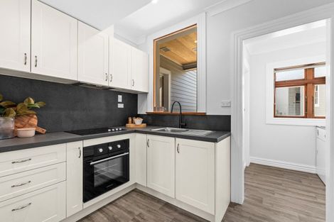 Photo of property in 26 Thompson Road, Bluff Hill, Napier, 4110