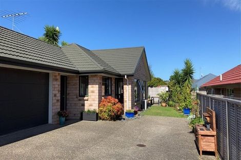 Photo of property in 12a Max Short Drive, Pukekohe, 2120