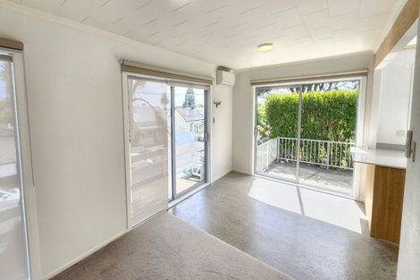Photo of property in 1/246 Courtenay Street, Strandon, New Plymouth, 4312