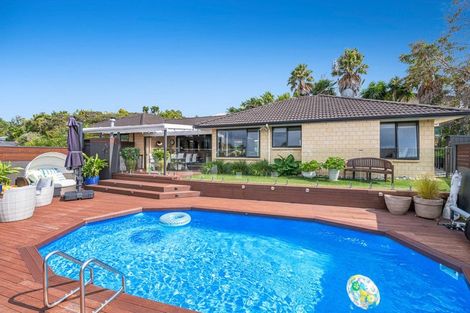 Photo of property in 8a Astrolabe Place, Gulf Harbour, Whangaparaoa, 0930