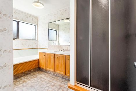 Photo of property in 1/149 West Harbour Drive, West Harbour, Auckland, 0618